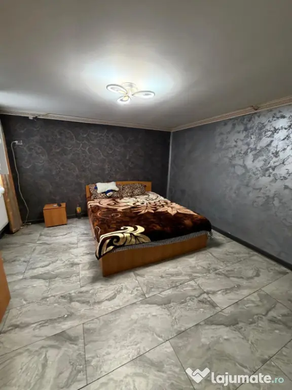 Casa P+1, 6 camere, 200 mp utili, 553 teren, zona Romanesti - Craiova (Dolj)