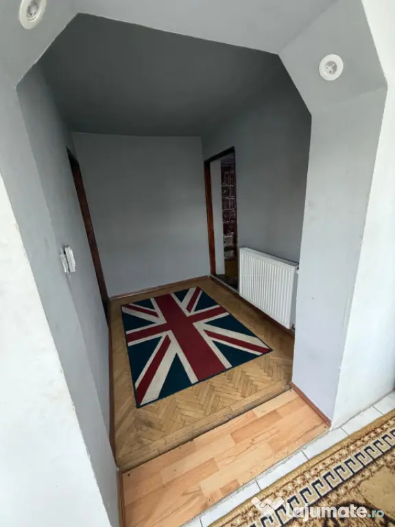 Casa P+1, 6 camere, 200 mp utili, 553 teren, zona Romanesti - Craiova (Dolj)