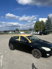 Hyundai i30 utilizat taxi 6 luni