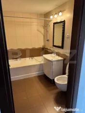 Apartament 2 camere, parcare, zona Plopilor 