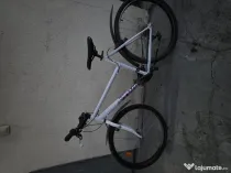 Vând  4 biciclete