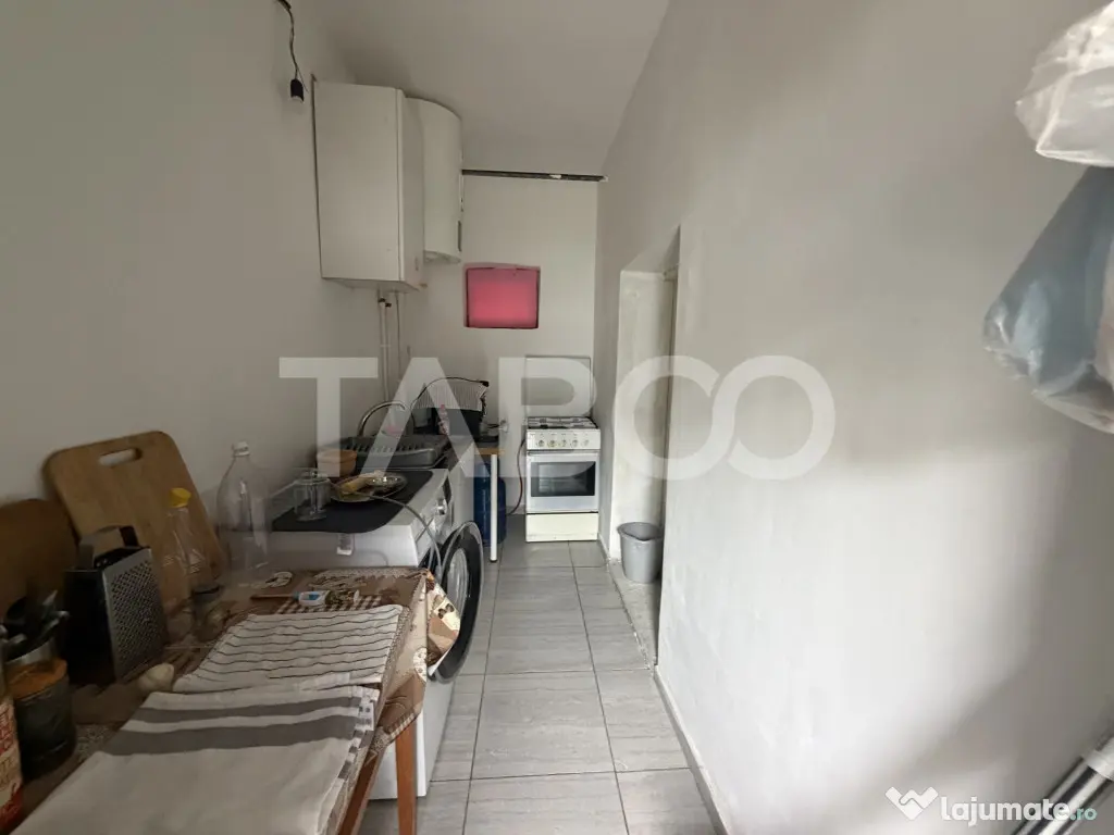 Casa cu potential de investite 8 camere 392 mpu teren 5724 m - Gura Vaii (Brasov)