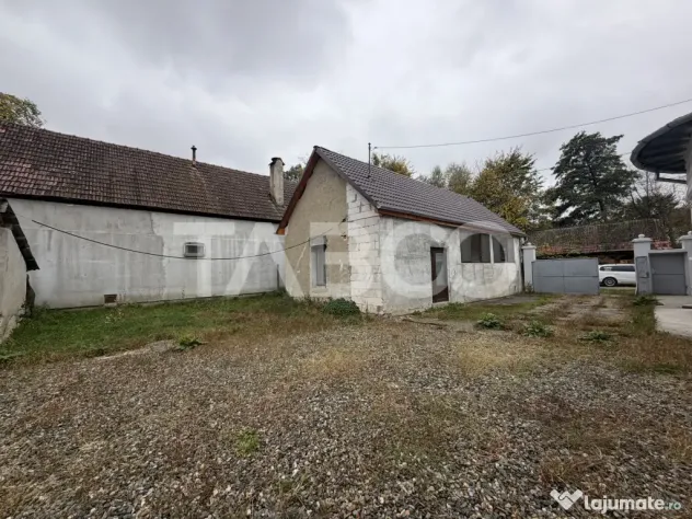 Casa cu potential de investite 8 camere 392 mpu teren 5724 m - Gura Vaii (Brasov)