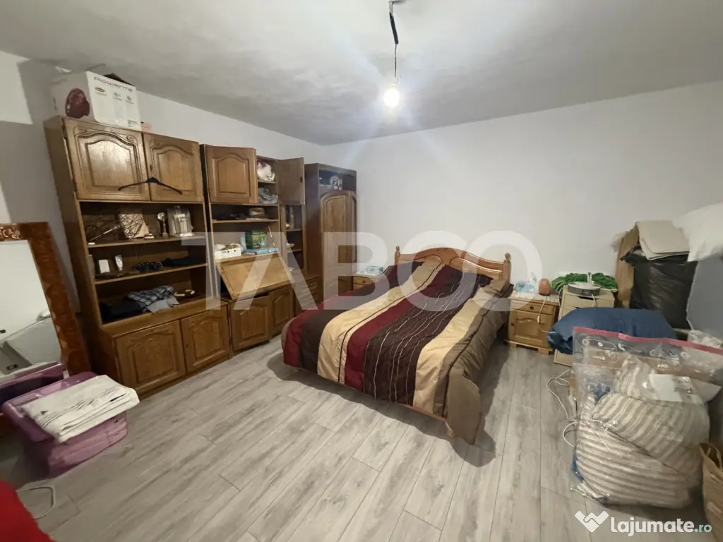 Casa cu potential de investite 8 camere 392 mpu teren 5724 m - Gura Vaii (Brasov)