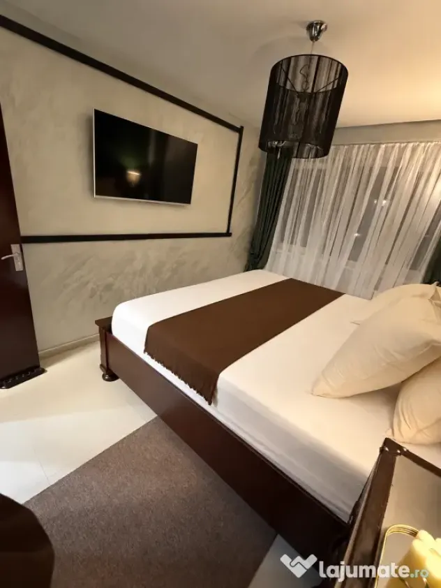 Proprietar închiriez apartament 2 camere renovat utilat complet 65mp