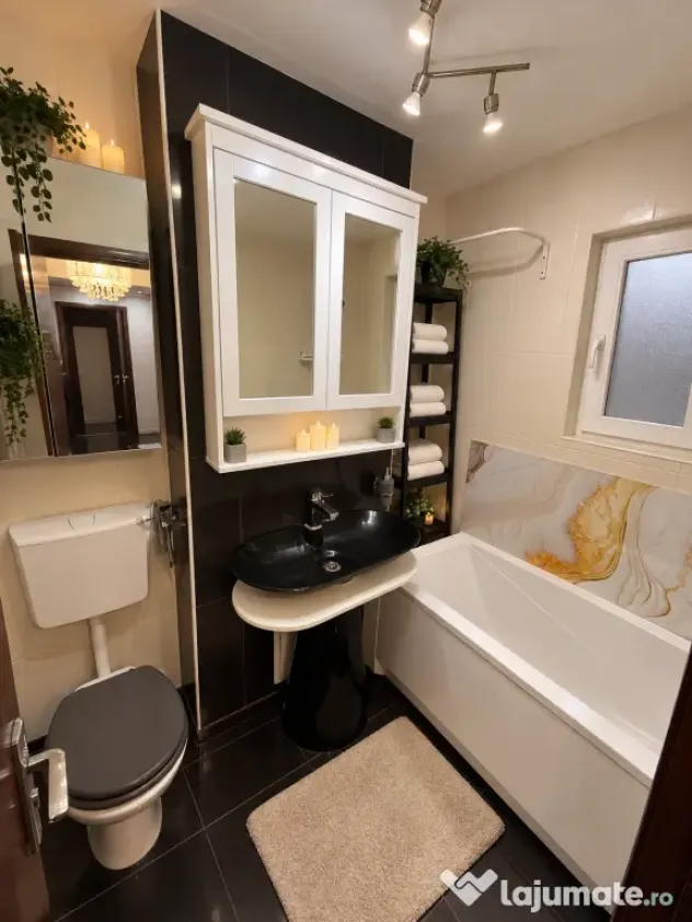 Proprietar închiriez apartament 2 camere renovat utilat complet 65mp