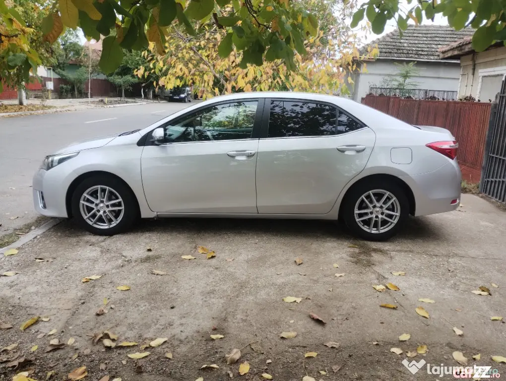 Toyota Corolla 1.6 Benzină Aspirat 132 Cp Euro 5 - Navigație - An 11 2013 - Alexandria (Teleorman)