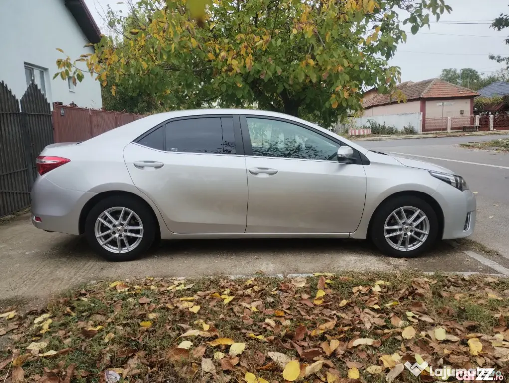 Toyota Corolla 1.6 Benzină Aspirat 132 Cp Euro 5 - Navigație - An 11 2013 - Alexandria (Teleorman)