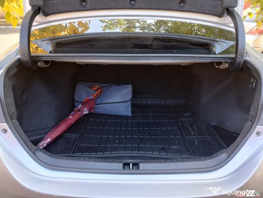 Toyota Corolla 1.6 Benzină Aspirat 132 Cp Euro 5 - Navigație - An 11 2013 - Alexandria (Teleorman)
