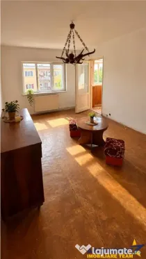 3 camere decomandat, 68 mp, 2 bai, Strada Unirii Covasna, id