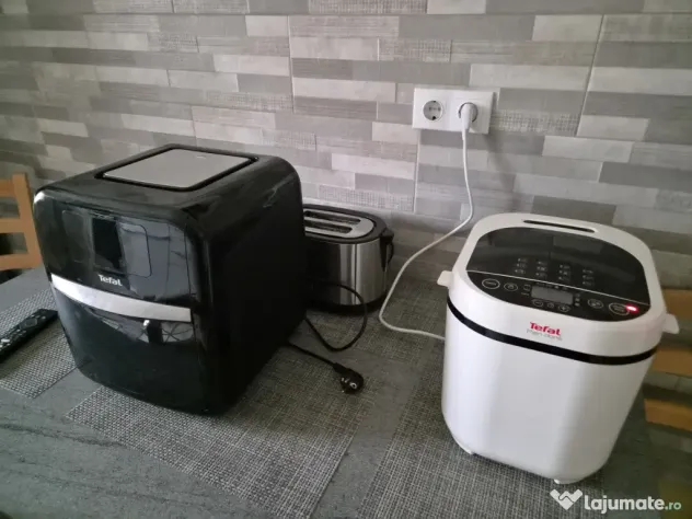 Vand Airfryer Tefal si Masini de paine - Tefal