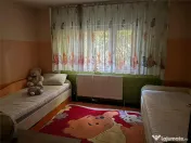 Decomandat cu 3 Camere / 2 Bai Etaj 2 Zona Lunei