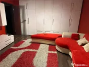 Decomandat cu 3 Camere / 2 Bai Etaj 2 Zona Lunei
