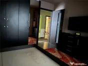 Decomandat cu 3 Camere / 2 Bai Etaj 2 Zona Lunei