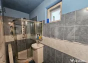 Casă cu 10 camere și teren de 2.046 mp, în zona Pieței d