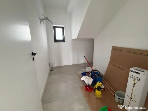 Triplex in Sacalaz | Finisaje premium | 4 camere | Asfalt | - Sacalaz (Timis)