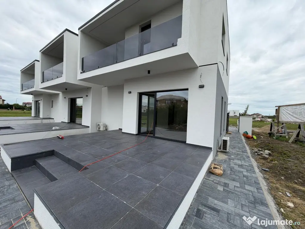 Triplex in Sacalaz | Finisaje premium | 4 camere | Asfalt | - Sacalaz (Timis)