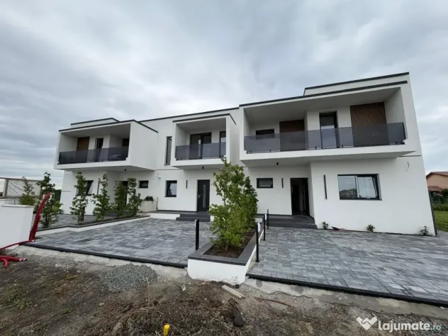 Triplex in Sacalaz | Finisaje premium | 4 camere | Asfalt | - Sacalaz (Timis)