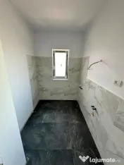 Duplex despartit prin camera tehnica | 4 camere | Toate util 