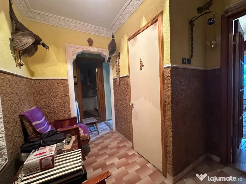 Etaj 2! Apartament 2 camere decomandat, zona Calarasi 4. - Braila (Braila)