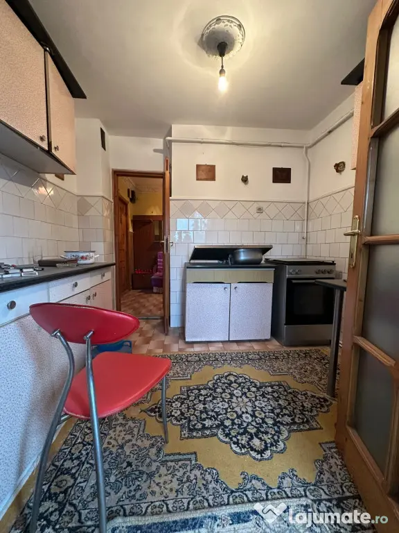 Etaj 2! Apartament 2 camere decomandat, zona Calarasi 4. - Braila (Braila)