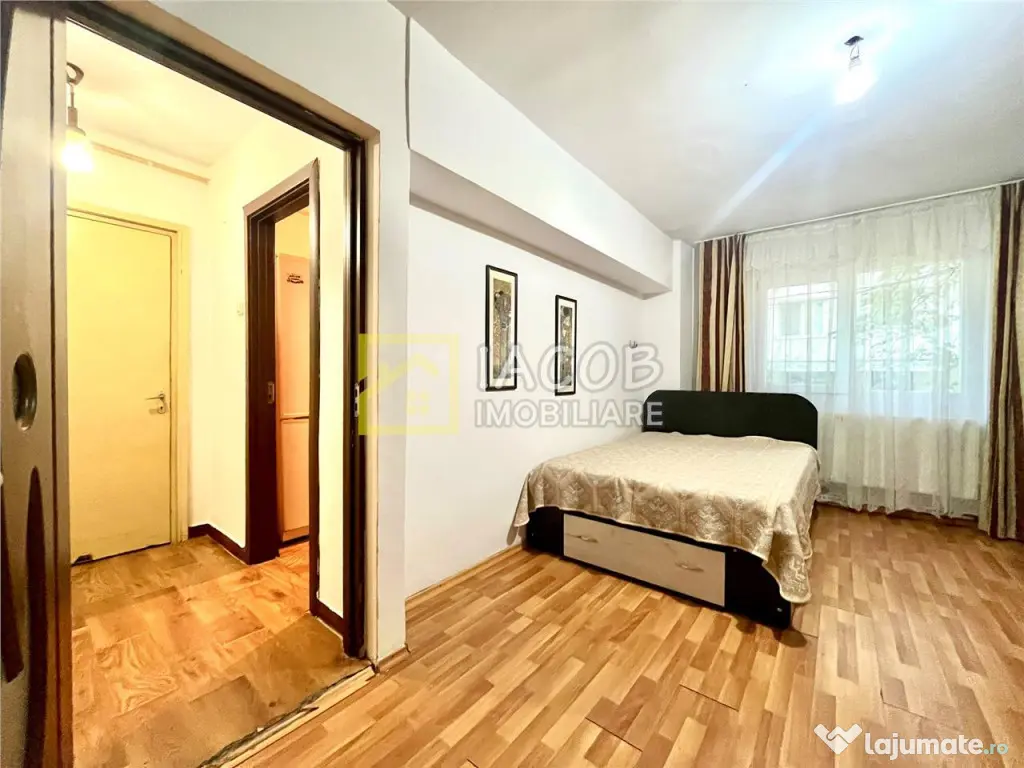Garsoniera Decomandata Parter Zona Cora Insula Bacau - Bacau (Bacau)