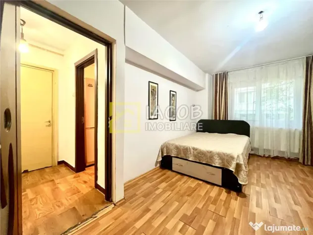 Garsoniera Decomandata Parter Zona Cora Insula Bacau - Bacau (Bacau)
