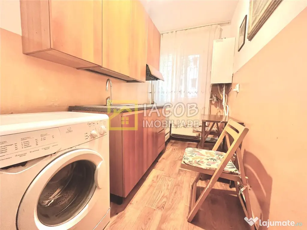 Garsoniera Decomandata Parter Zona Cora Insula Bacau - Bacau (Bacau)