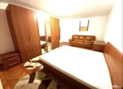 4 camere Unirii decomandat, et. 1, an 1997, metrou, 102 mp 