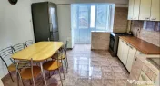 4 camere Unirii decomandat, et. 1, an 1997, metrou, 102 mp 
