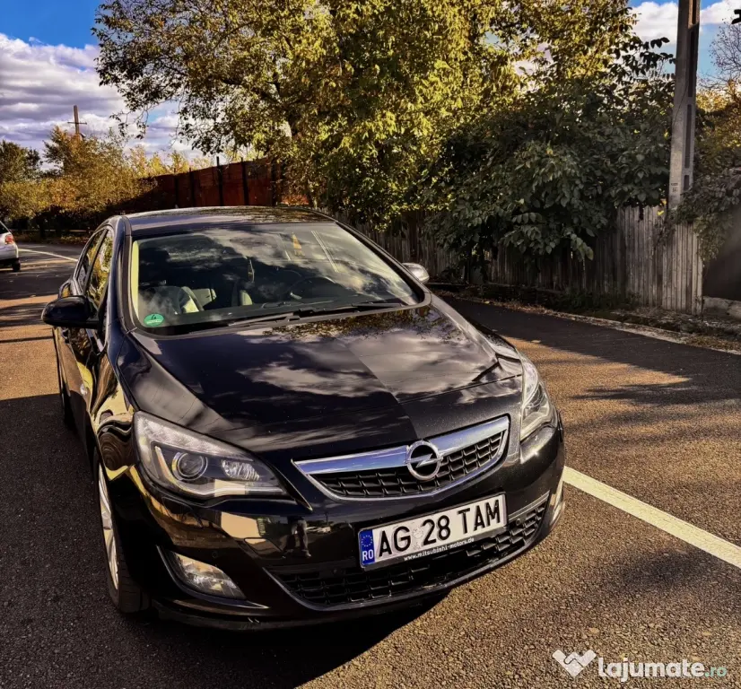 OPEL Astra 2012 — imagine 9