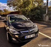 Opel Astra J 2012