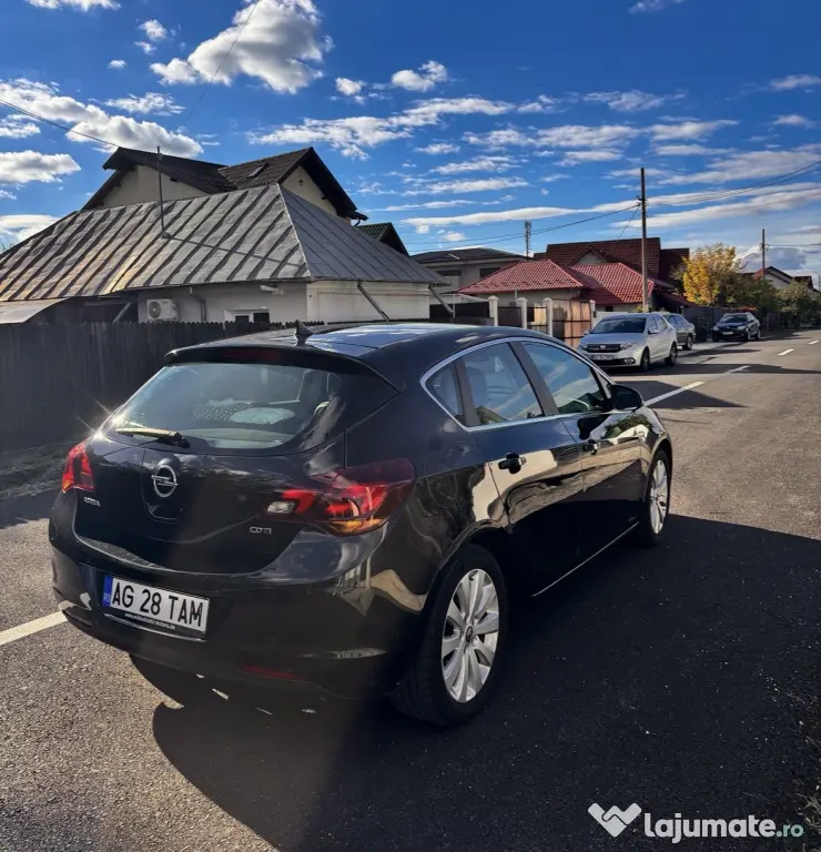OPEL Astra 2012 — imagine 12