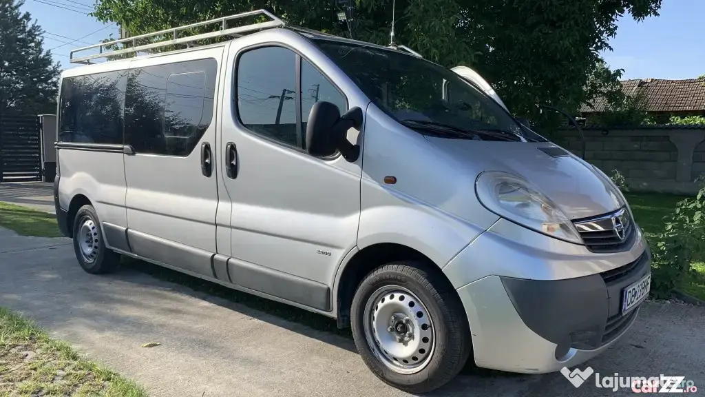 Opel Vivaro 2.0 CDTI 114 CP | 2011 | 8+1 Locuri - Targoviste (Dambovita)