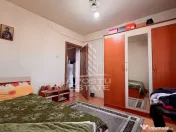 Apartament de vanzare 3 camere,2 bai, decomandat, renovat, Girocului 