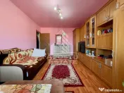 Apartament de vanzare 3 camere,2 bai, decomandat, renovat, Girocului 