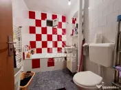 Apartament de vanzare 3 camere,2 bai, decomandat, renovat, Girocului 