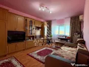 Apartament de vanzare 3 camere,2 bai, decomandat, renovat, Girocului 