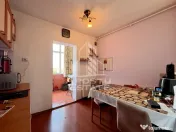 Apartament de vanzare 3 camere,2 bai, decomandat, renovat, Girocului 