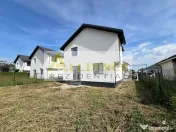Vila de vanzare-4 camere-2 bai-Teren 350 MP