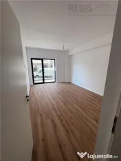 Apartament de cu 3 camere Tractorul 