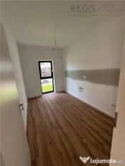 Apartament de cu 3 camere Tractorul 
