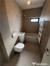 Apartament de cu 3 camere Tractorul 