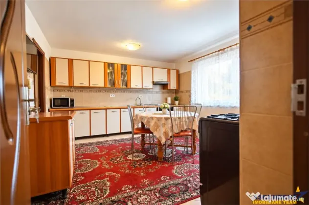 Casa individuala Sanpetru, 198 mp, teren 650 mp, 5 camere, 4 - Brasov (Brasov)