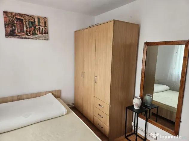APARTAMENT 2 Camere decomandat/45MP/Pivnita/NICOLAE IORGA/pret neg.