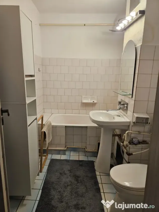 APARTAMENT 2 Camere decomandat/45MP/Pivnita/NICOLAE IORGA/pret neg.