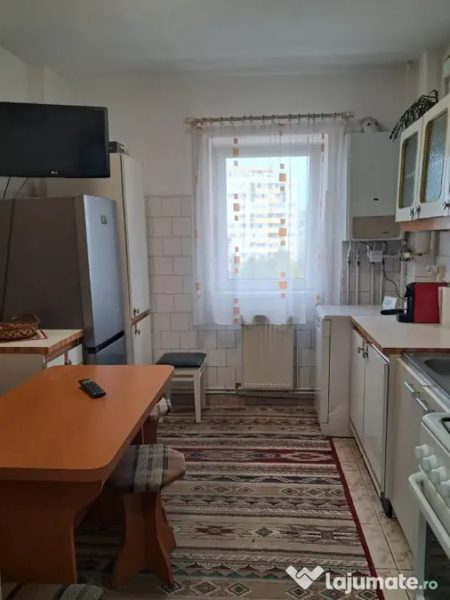 APARTAMENT 2 Camere decomandat/45MP/Pivnita/NICOLAE IORGA/pret neg.