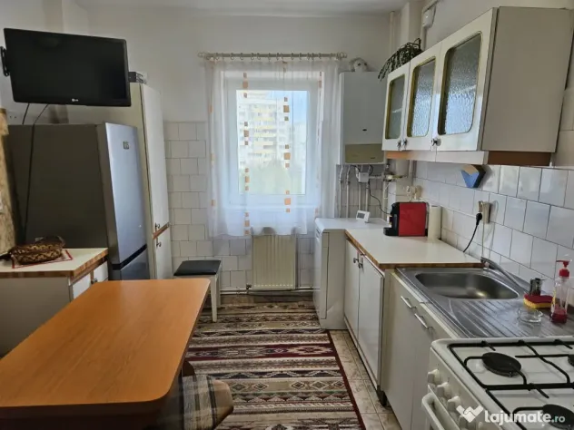 APARTAMENT 2 Camere decomandat/45MP/Pivnita/NICOLAE IORGA/pret neg.