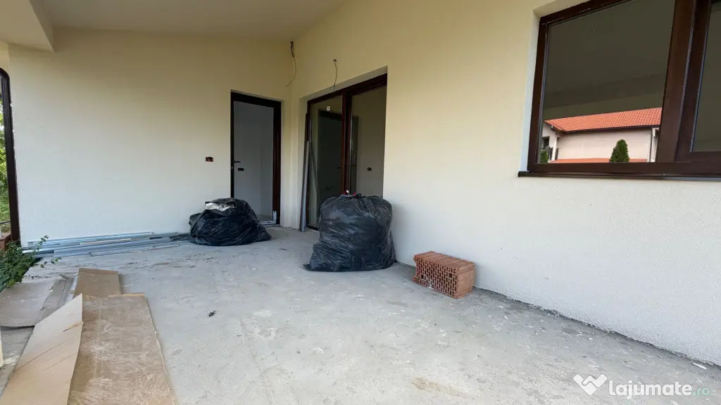 Duplex 3 camere | Toate utilitatile | Teren generos | Zona e - Mosnita Noua (Timis)