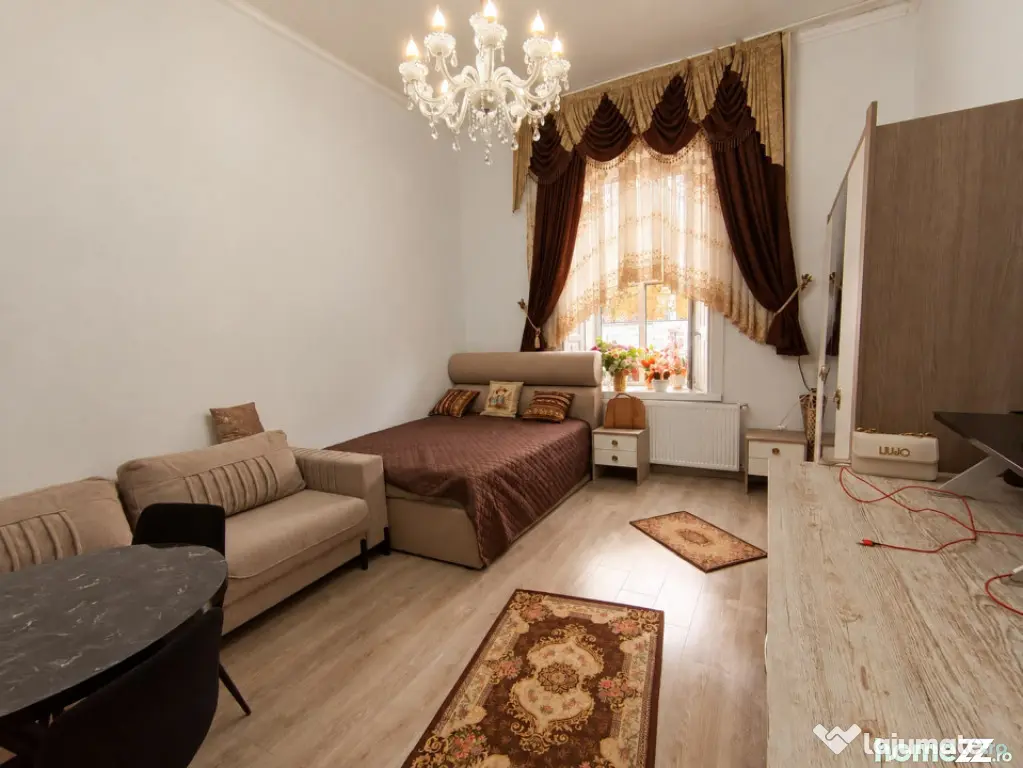 Casă tip triplex, 35 mp, zona Centrul Vechi - Baia Mare (Maramures)